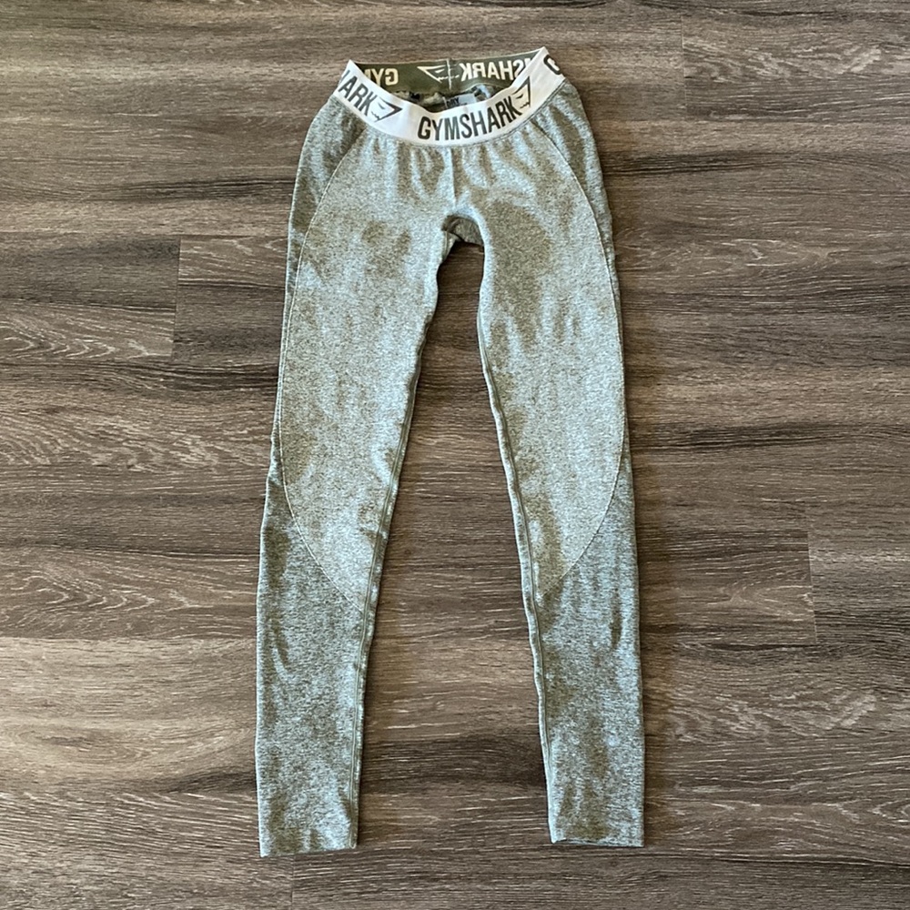 Bundle: 2x Sport leggings size Small